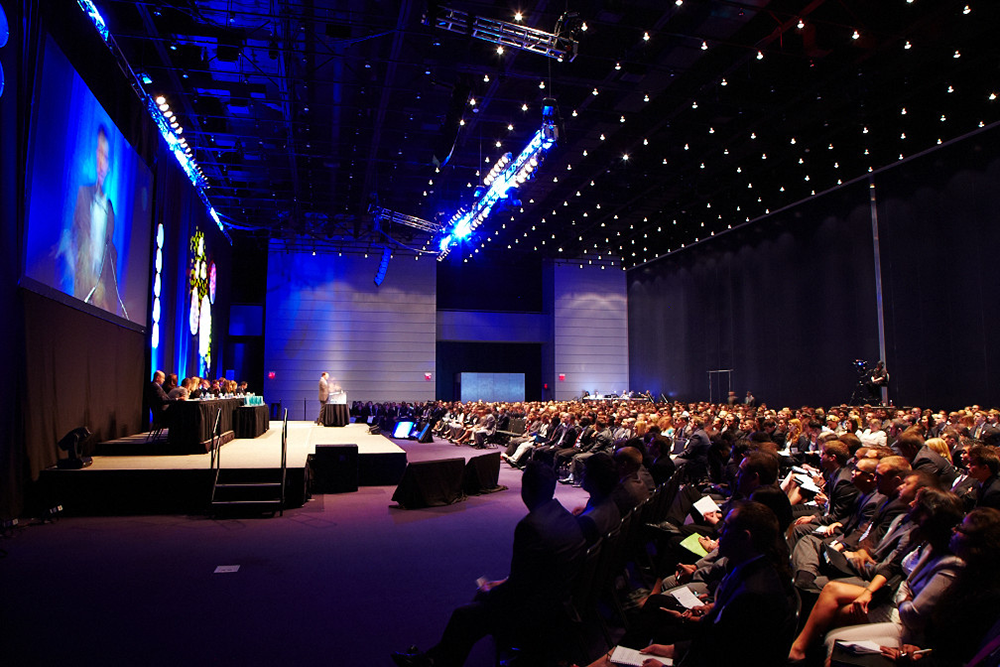 5 best ways to make people fall in love with your conferences